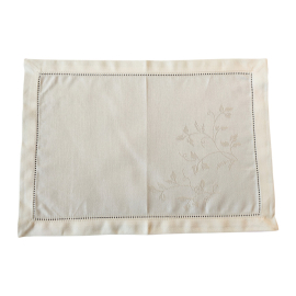 100% Cotton Ivory Napkin With Living Leaves Design - 39 x 28cm