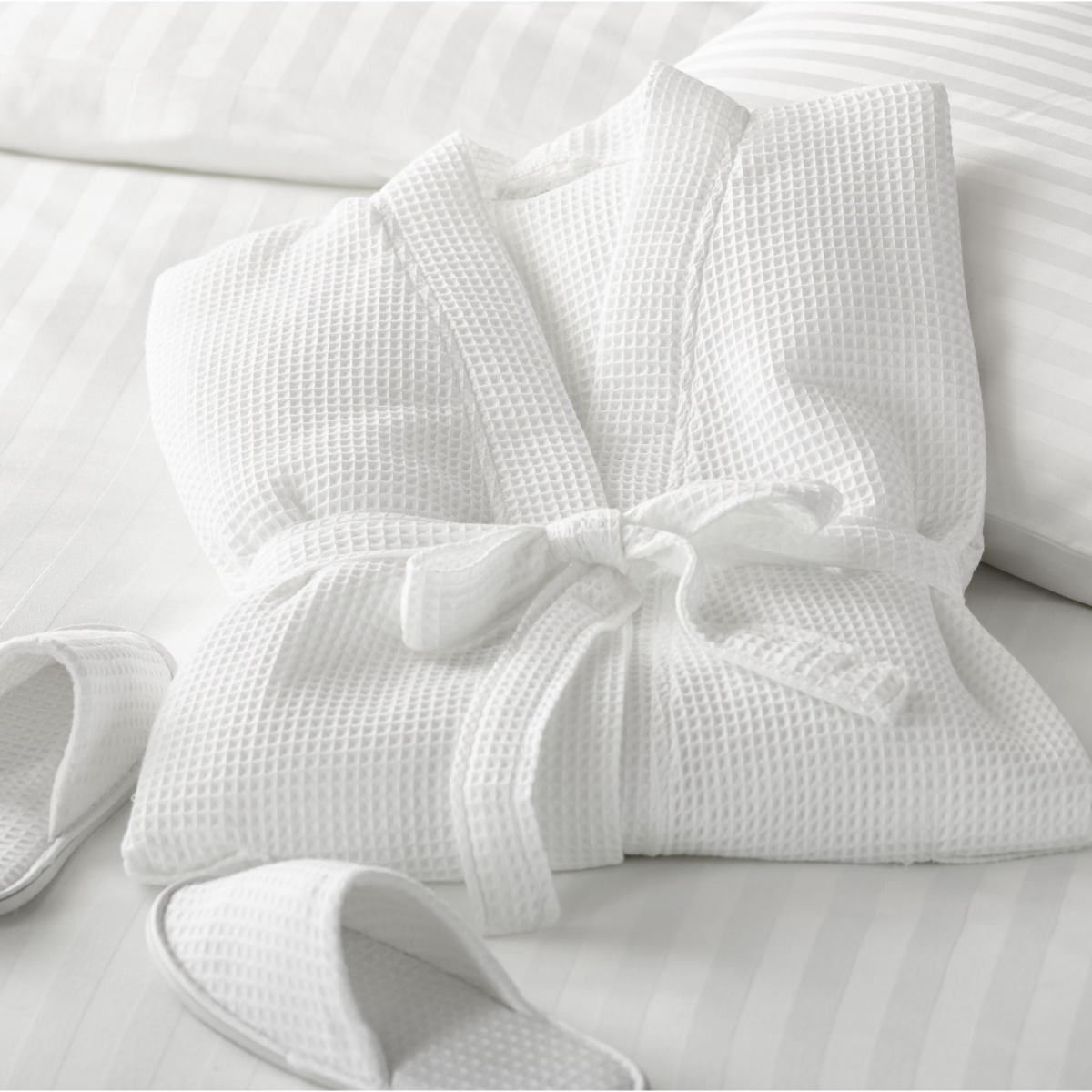 210 GSM 50 50 Polycotton Waffle Large Bathrobe Vision Linens